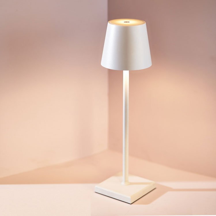 Liora – Lampada da Tavolo Ricaricabile Wireless